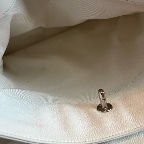 ‼️👜Chanel Executive White Leather - Women👜‼️ - Picture 15 of 16